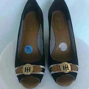 Tommy Hilfiger Black Cork wedges w/ Brown Leather and Gold Accent Sz 7.5